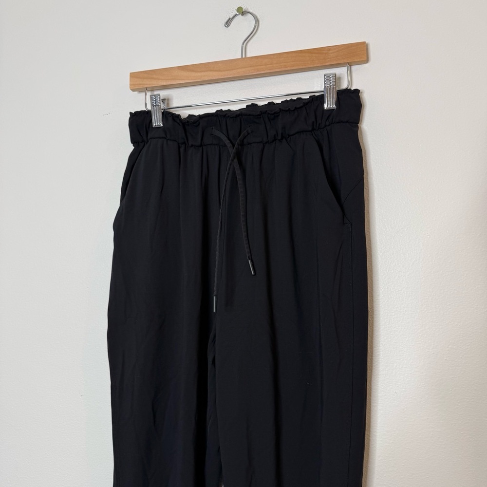 Lululemon Keep Moving Jogger in Black size 6 - Picture 4 of 9